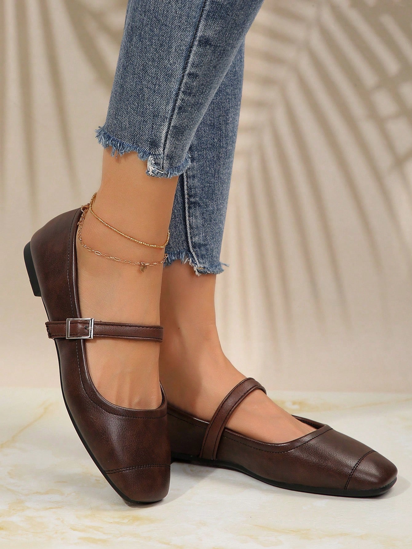 Ladies new spring and summer style square toe flat comfortable slippers