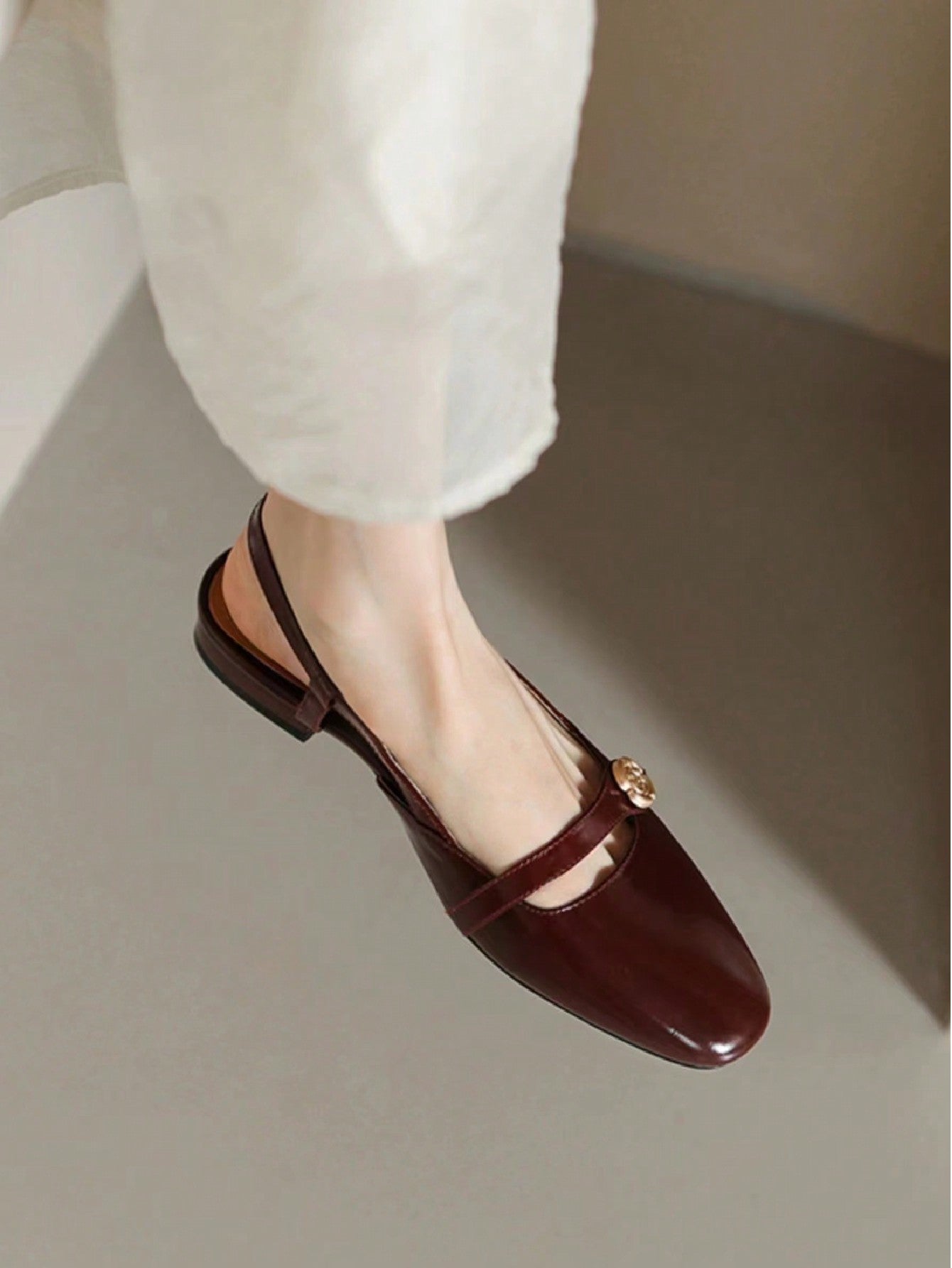 Spring new shiny versatile soft-soled fashionable flat shoes for women