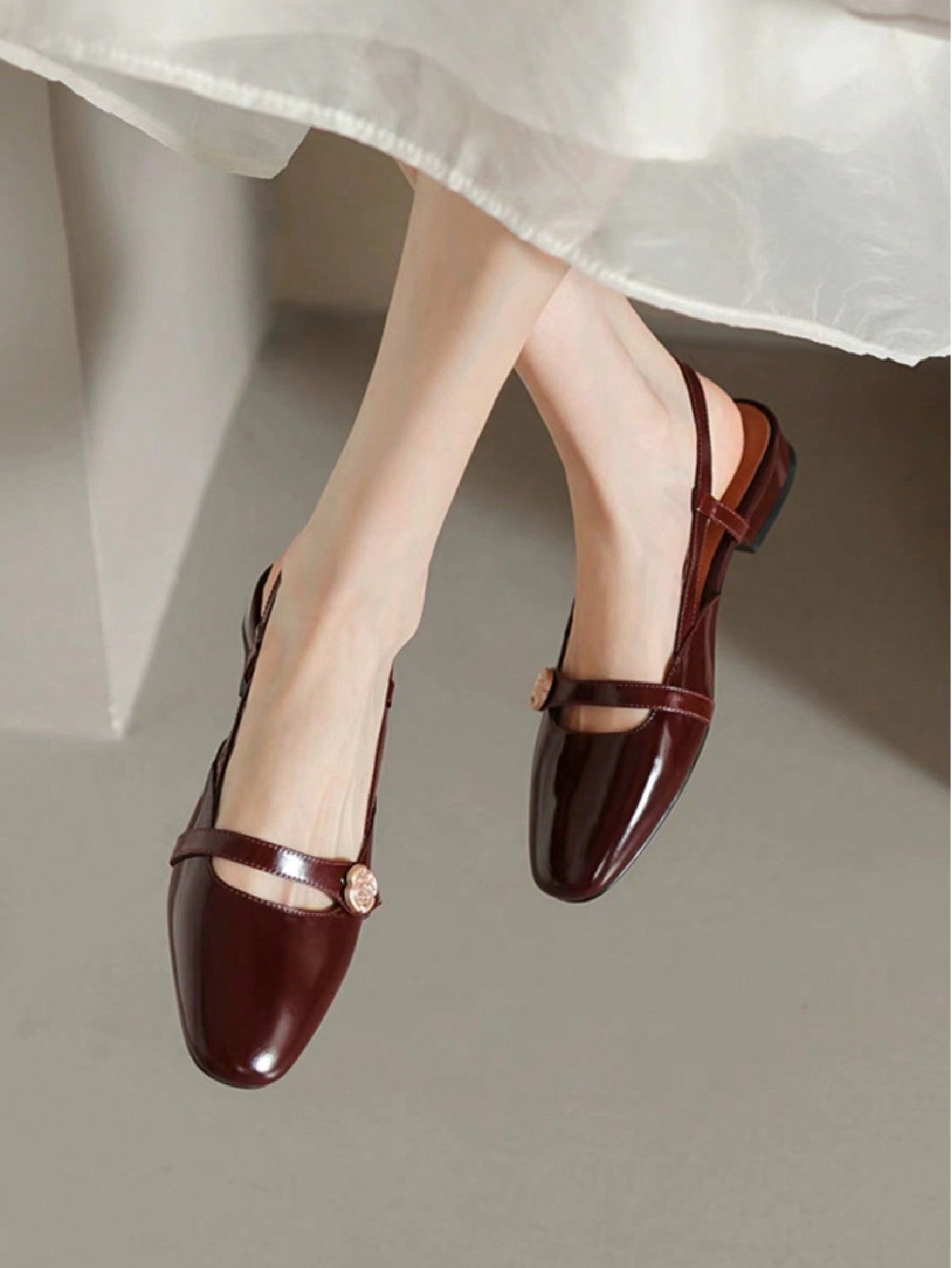 Spring new shiny versatile soft-soled fashionable flat shoes for women