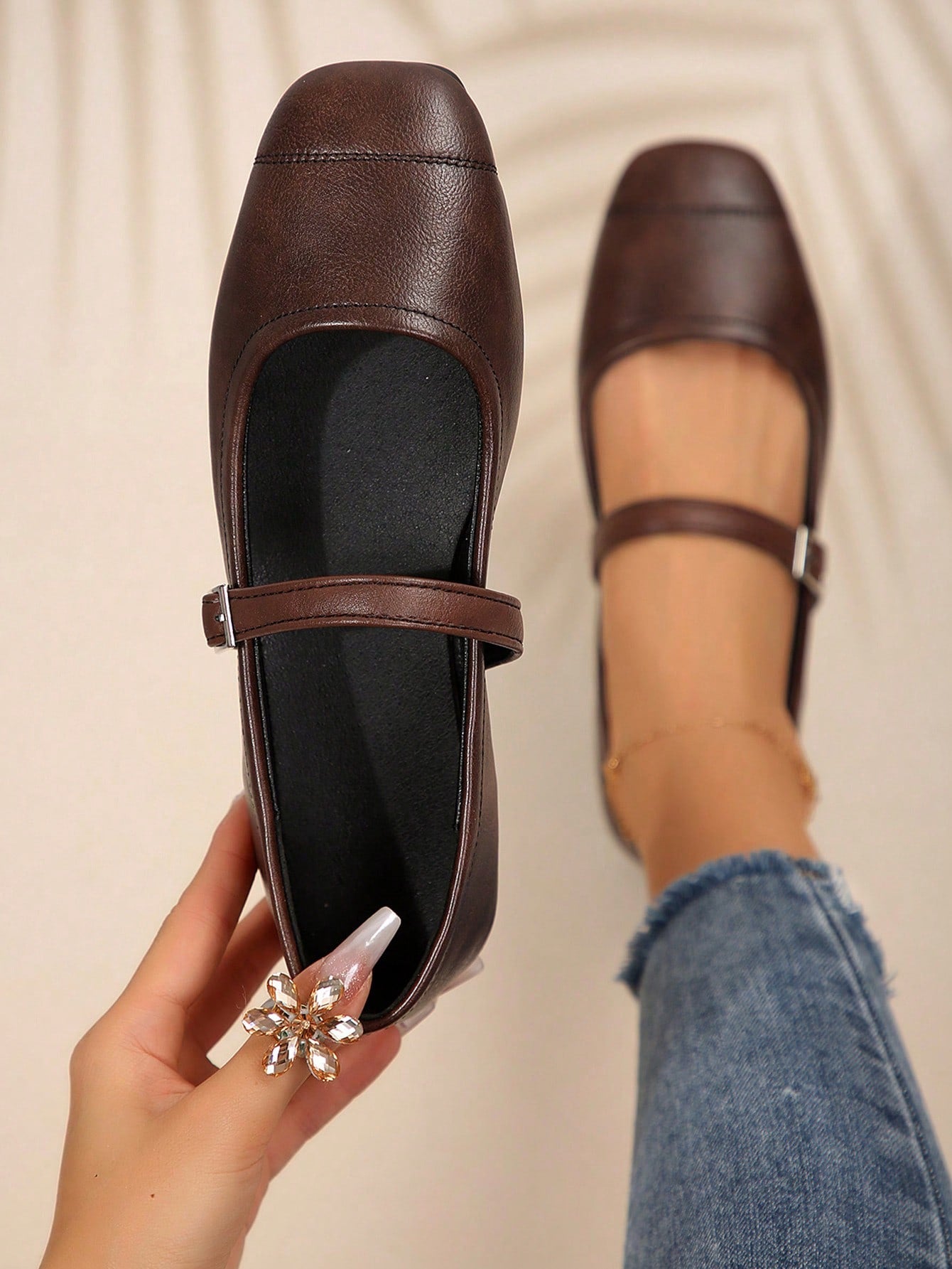 Ladies new spring and summer style square toe flat comfortable slippers